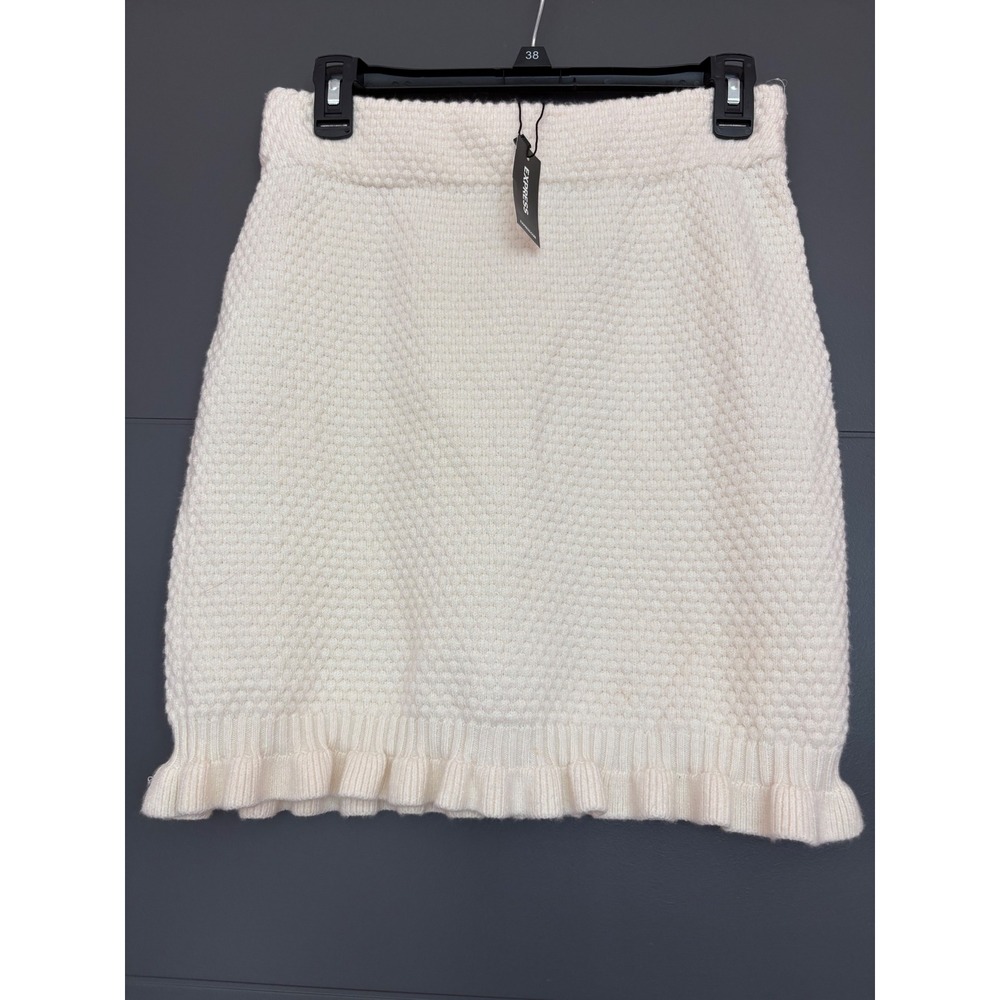 Express Ivory Textured Popcorn Knit Ruffle Hem Mini Skirt Cream Sz M NEW